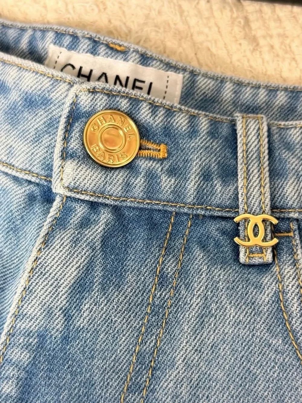 NWT CHANEL 26A jeans sz 36